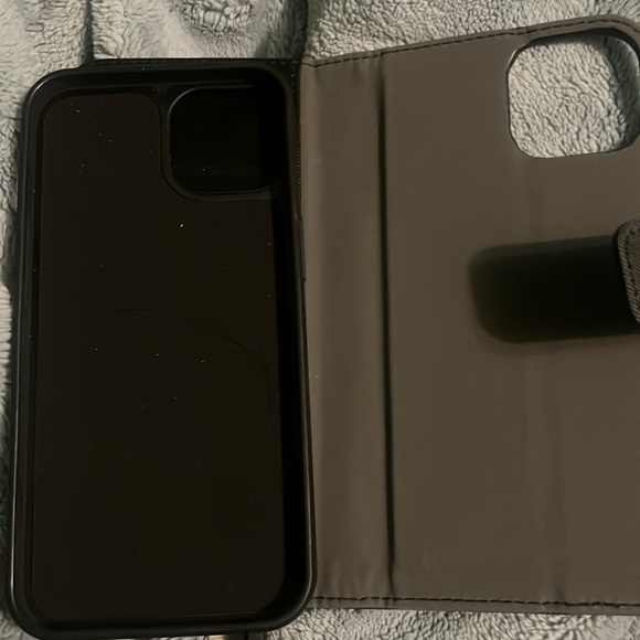 IPHONE 13 Wallet Case - Picture 4 of 4
